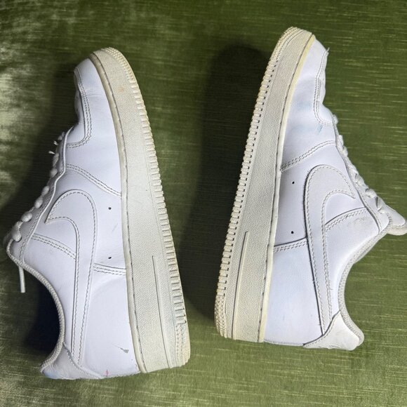 Nike Air Force 1 Low White Leather Sneakers Womens Size 8 - Picture 4 of 9